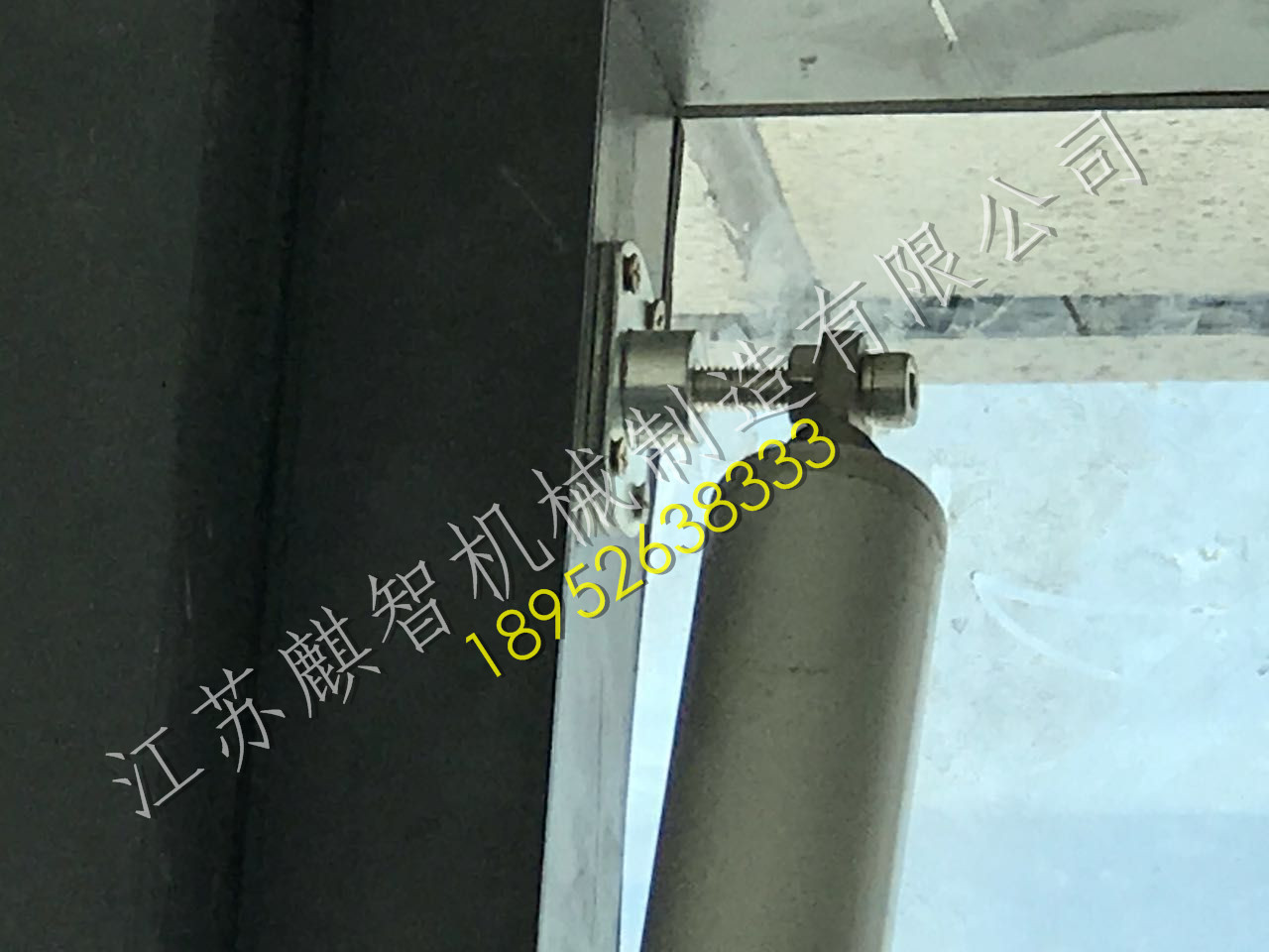 ���̰���