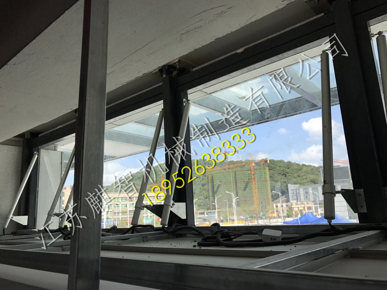 ���̰���