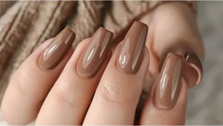 How To Get The Perfect Light Brown Nails Color backstageviral.com