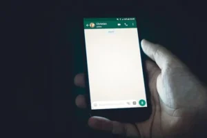How to read WhatsApp messages without opening the app